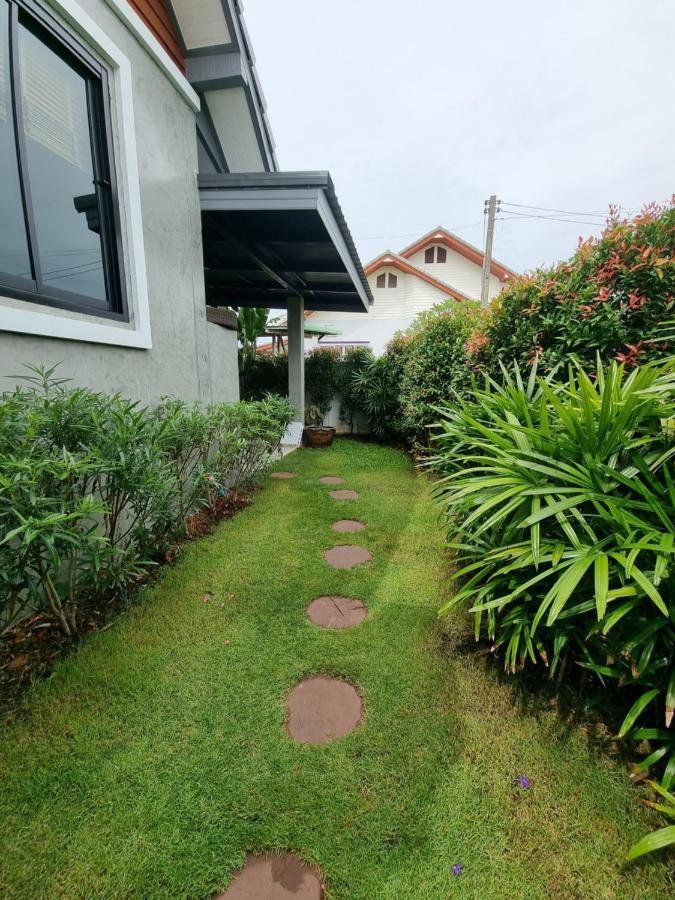 Baan Dalah Pool Villa Buriram Extérieur photo